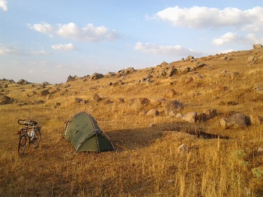 Armenie : Vers Gyumri camping sauvage matin